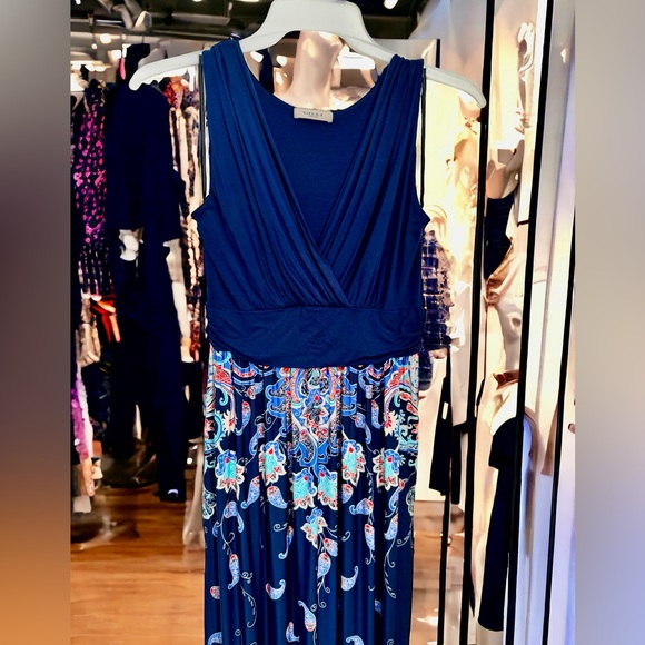 GILLI MAXI DRESS. SLEEVELESS SURPLICE NAVY BLUE + PAISLEY DRESS. LIKE NEW! - Picture 4 of 14